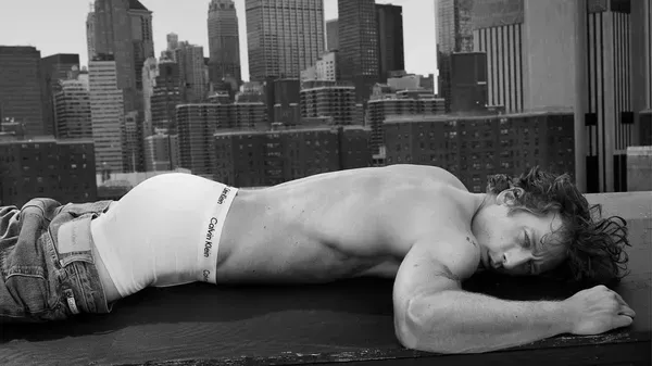 2024 Rewind: Jeremy Allen White Strips Down for Calvin Klein