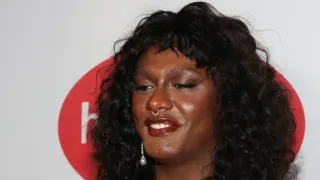 Liniker Breaks Barriers as First Transgender Winner with Seven Nominations at the 2025 Latin Grammy Awards