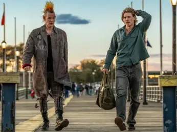 ‘Caught Stealing’ – Matt Smith and Austin Butler costar in a wild crime drama