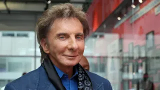 Barry Manilow Bids An Emotional Farewell With “Once Before I Go”